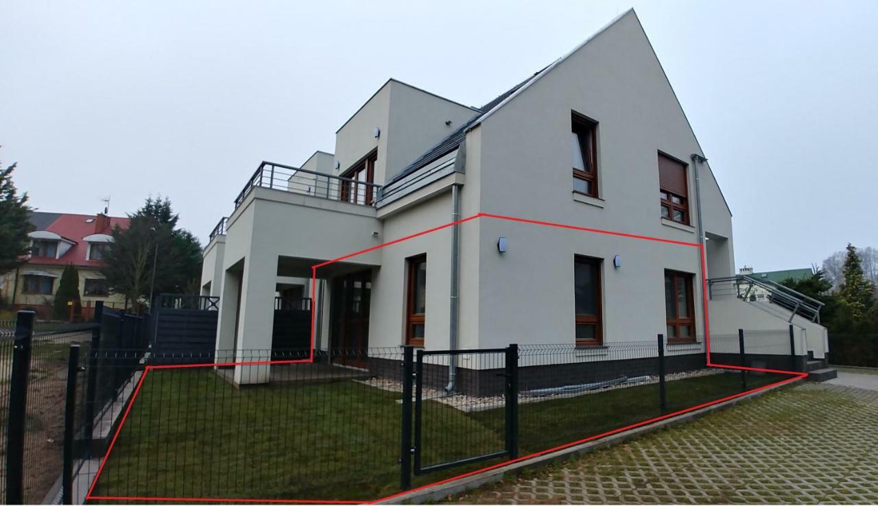 Apartament Z Ogrodkiem Тженсач Екстериор снимка