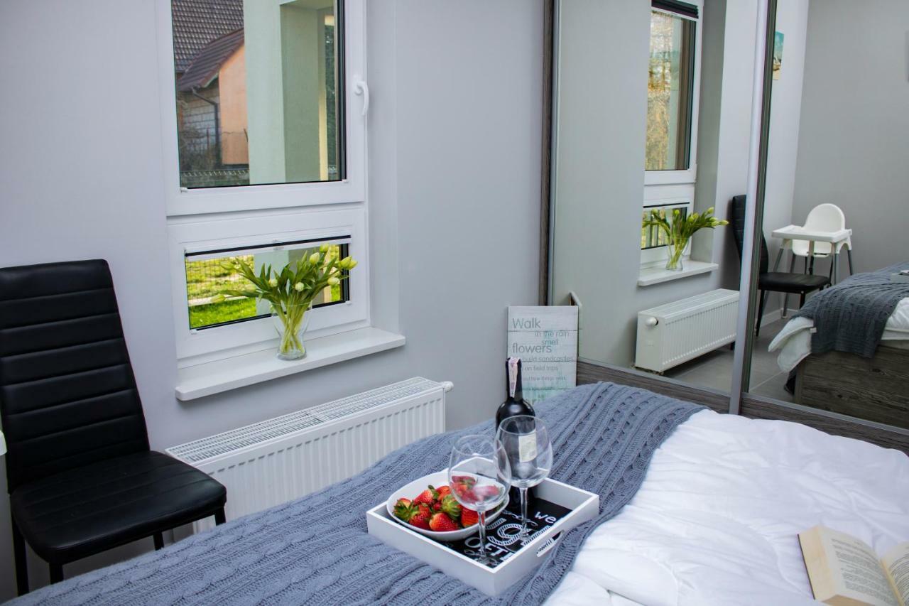 Apartament Z Ogrodkiem Тженсач Екстериор снимка