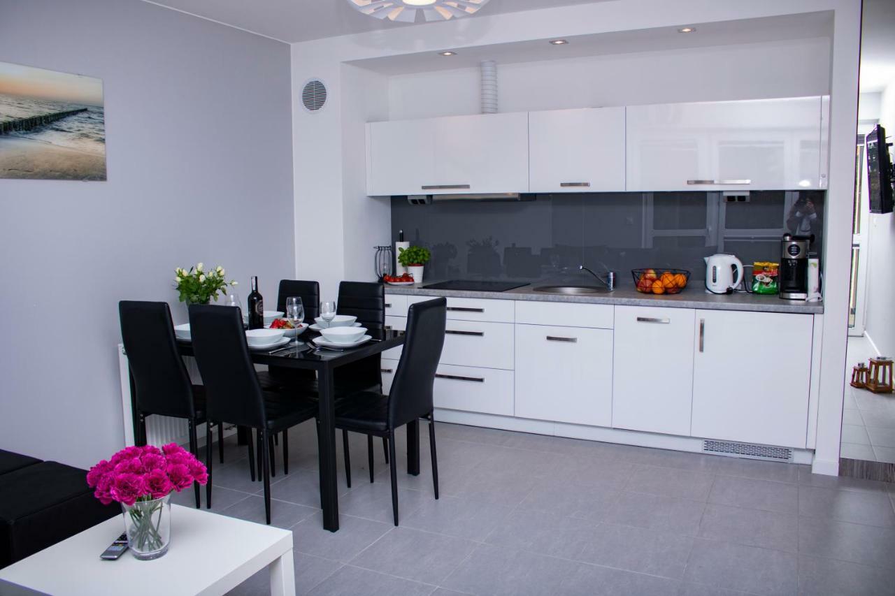 Apartament Z Ogrodkiem Тженсач Екстериор снимка