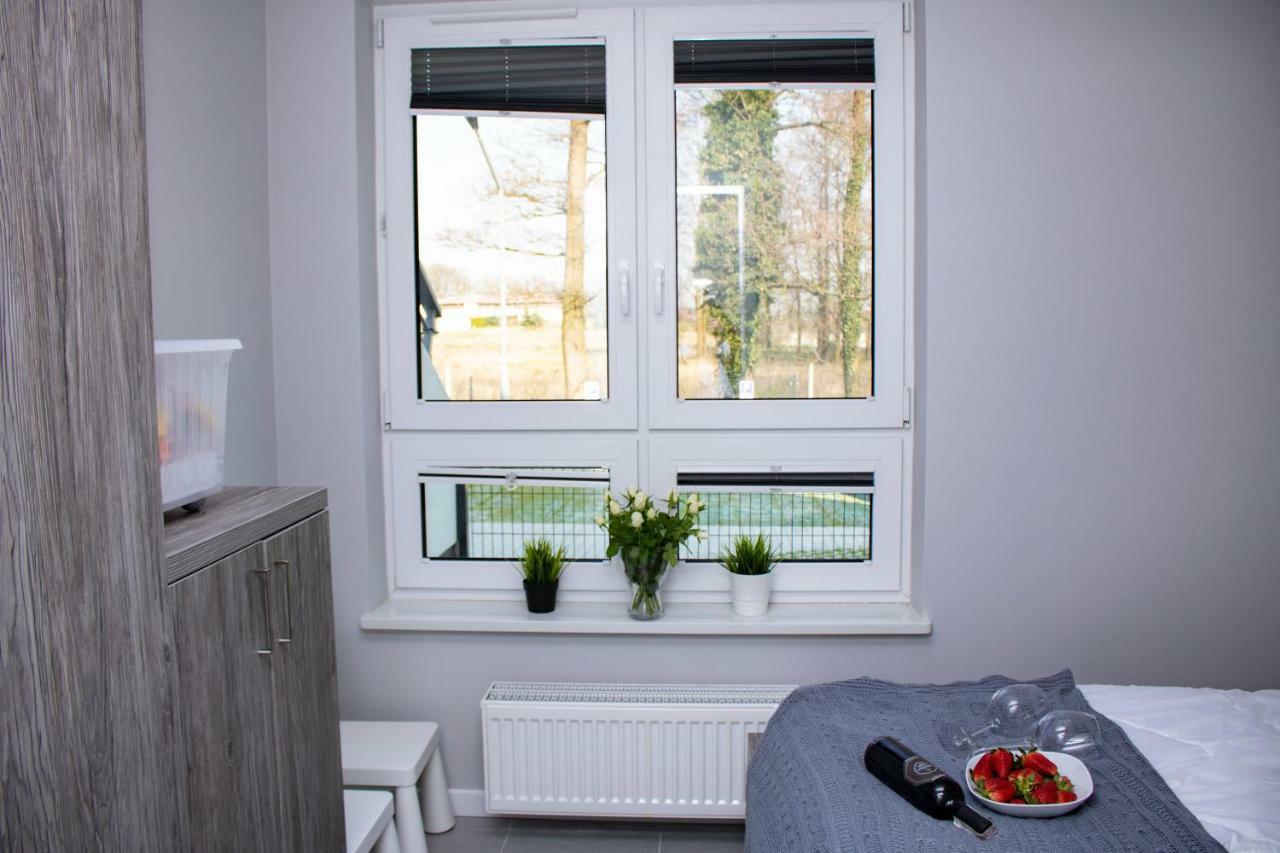 Apartament Z Ogrodkiem Тженсач Екстериор снимка